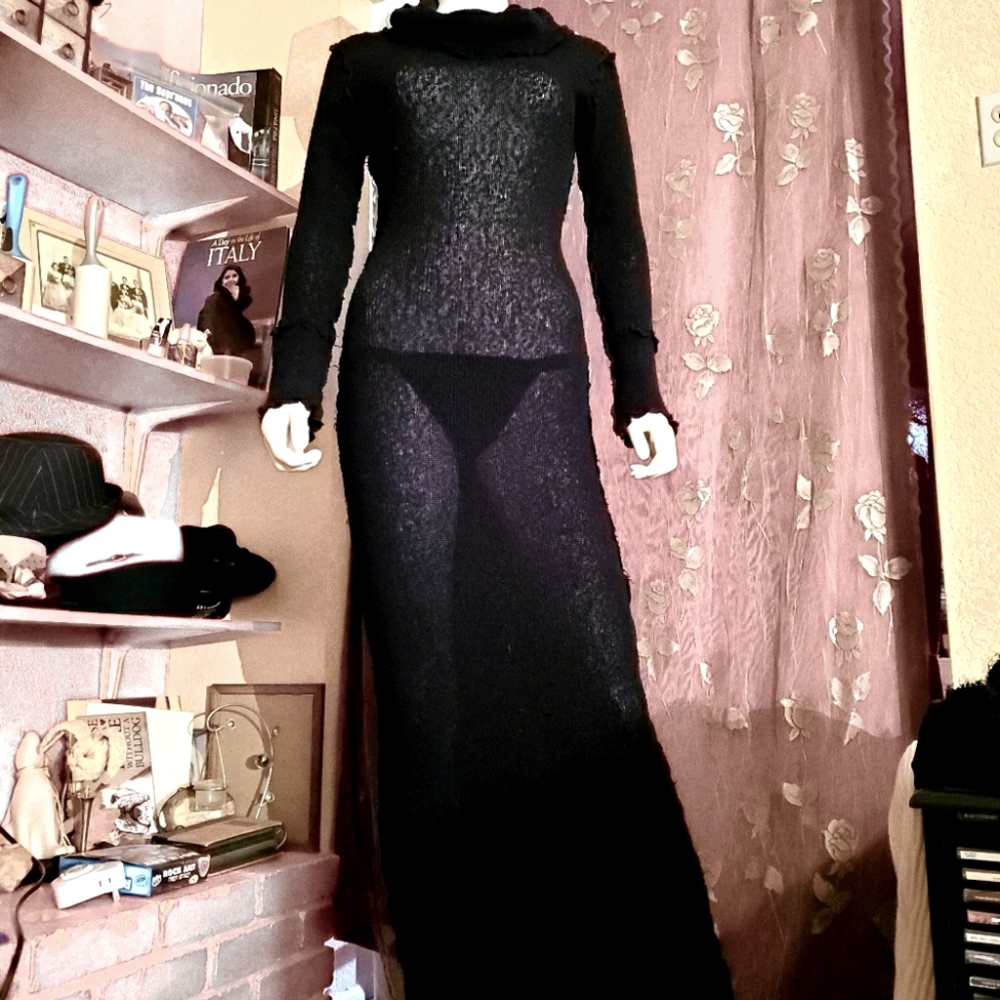 🖤Gorgeous Black Knit Maxi Dress 🖤 - Picture 1 of 16